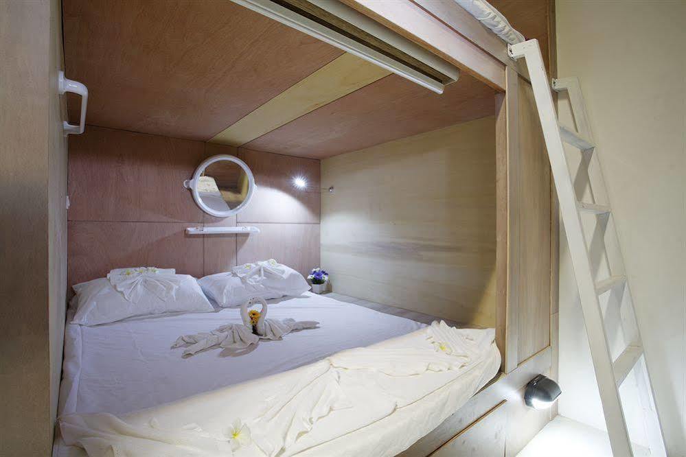 Capsule Hostel Patong Eksteriør bilde